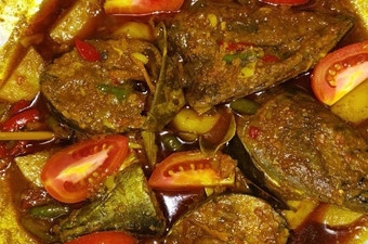 Bagaimana Membuat Asam padeh pedas ikan tongkol yang Bikin Ngiler