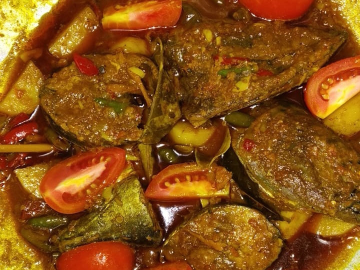 Bagaimana Membuat Asam padeh pedas ikan tongkol yang Bikin Ngiler