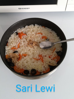 Una foto de Arroz con atún en Placa de inducción (7 ingredientes)