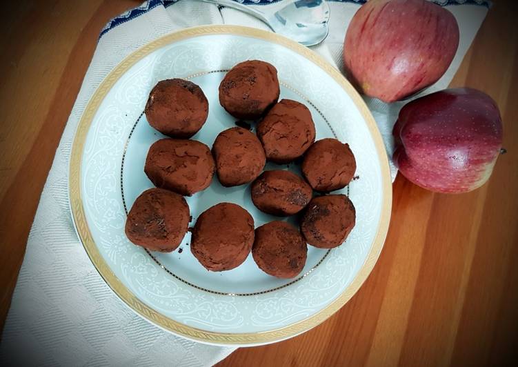 Tartufi alle mele, cocco e anacardi