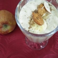 A picture of Oats apple smoothie.