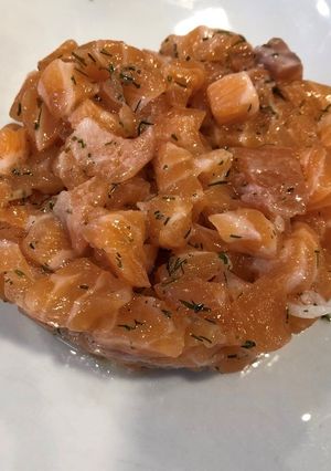 Une photo de Tartare de Saumon à l'aneth