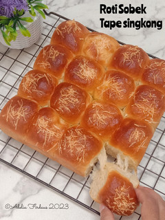 Foto resep Roti Sobek Tape Singkong (Isi Keju Manis)