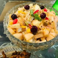 A picture of Fruit chaat.