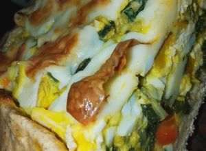 Una foto de Tarta integral verduras/pollo/mozzarella