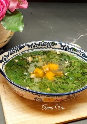 Hình của món Canh rau chùm ngây nấu tôm thịt.