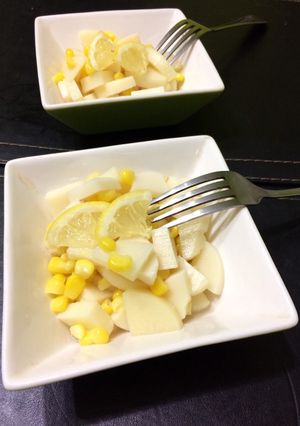 Una foto de Ensalada de palmitos con choclo