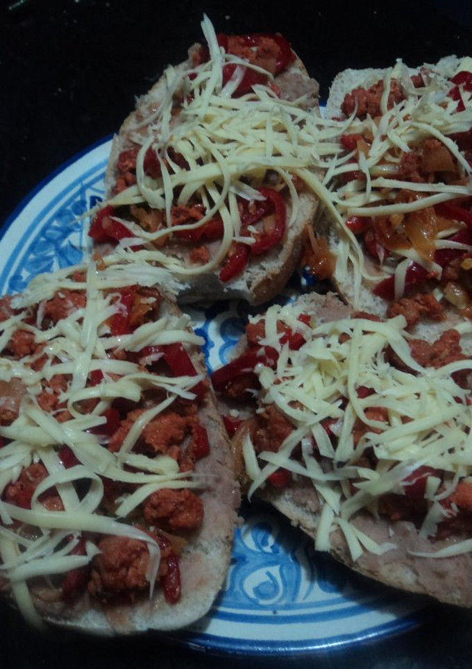 Una foto de Tostadas de chorizo navideñas campiranas