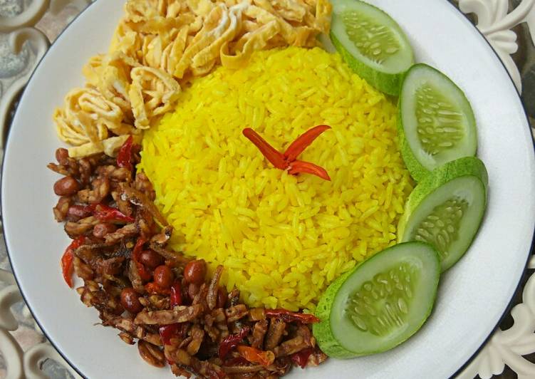 Resep Nasi kuning dari nasi sisa semalam (ricecooker) oleh