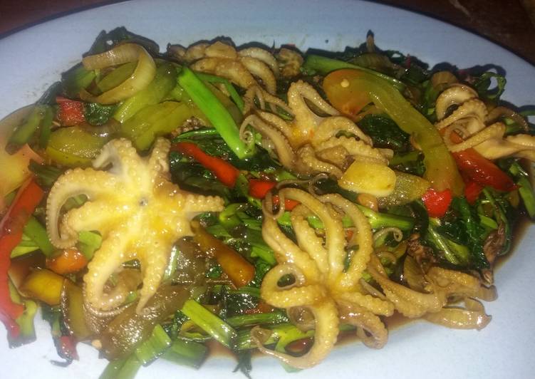 Resep 3. Cah Kangkung Seafood yang Menggugah Selera