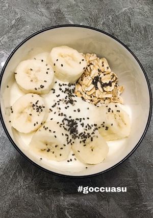 Hình của món Sữa chua yến mạch.