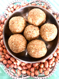 पिनट लड्डू (peanut ladoo recipe in marathi) रेसिपी चे मुख्य फोटो