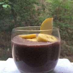 A picture of Oats and Chia seeds breakfast bowl - Vegan and Healthy.