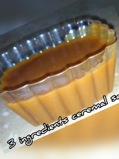 A picture of 3 ingredients ceremal sauce.