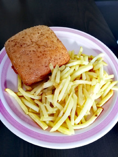 Una foto de Hamburguesa de lomo a la napolitana