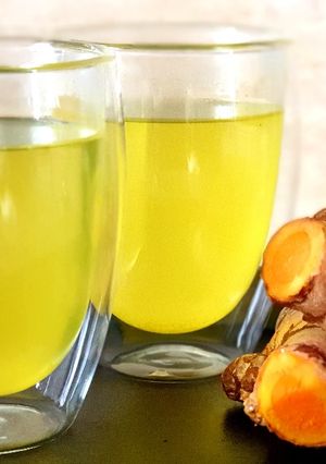A picture of Raw Turmeric & Ginger Detox Drink.