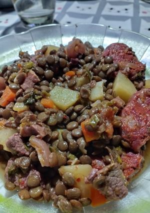Una foto de Lentejas con chorizo colorado y más