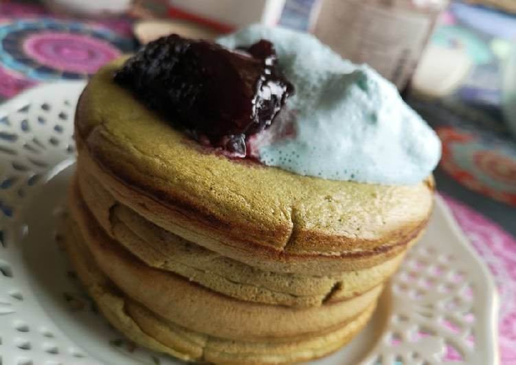 Recipe of Super Quick Homemade Fluffy matcha pancakes