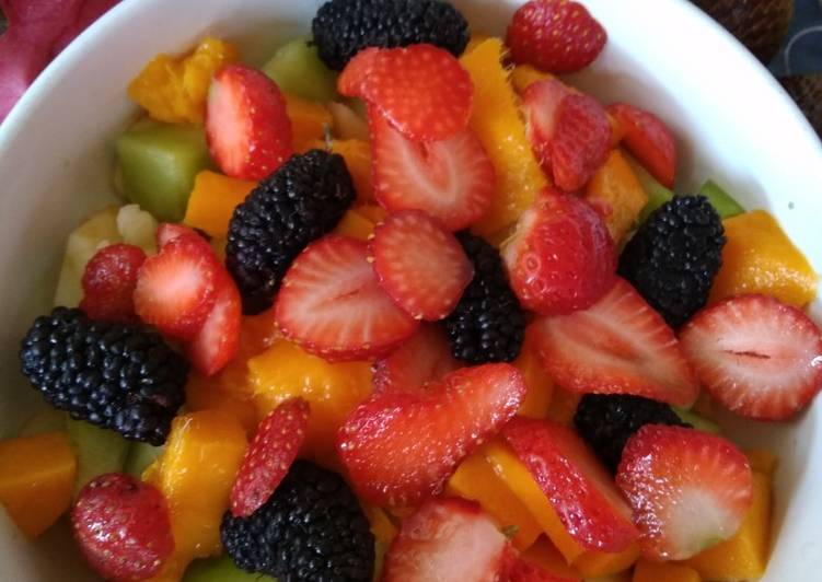 Cara Gampang Membuat Salad buah segar Anti Gagal