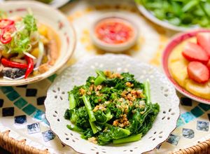 Hình của món Cải Kale Xào Tỏi.