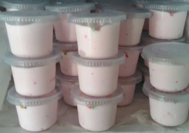 Resep Ice cream ekonomis rasa mewah yang Enak