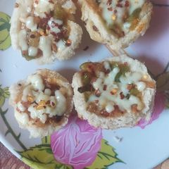 A picture of Bread 🍞 pizza.