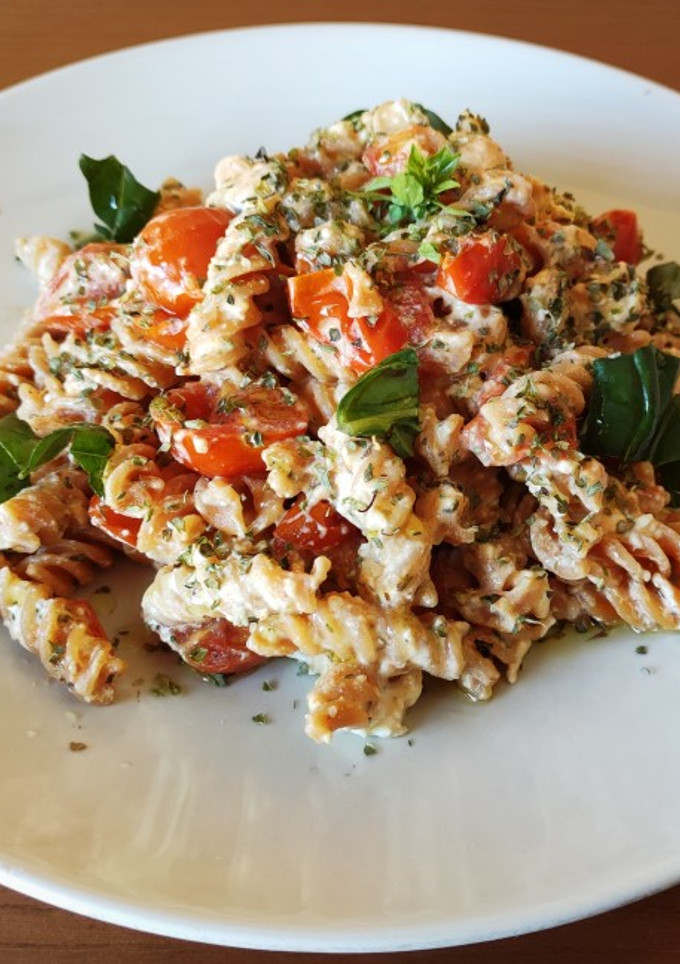Una foto de Cherry feta pasta 🍝