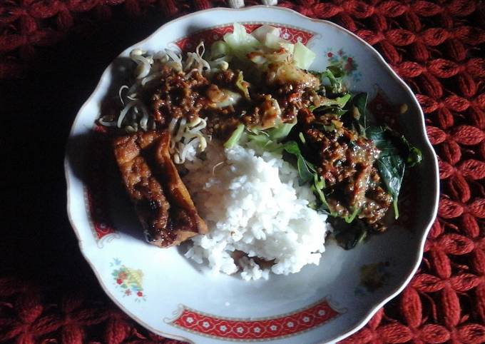 Ini dia! Bagaimana cara membuat Nasi Pecel Tahu Bacem  spesial