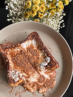 Hình của món Cocoa Lava Toast 🍞.