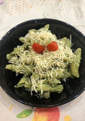Spenótos-tejszínes tészta sonkával recept fotója