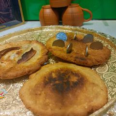 A picture of Susroot Kashmiri sweet bread.
