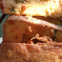 A picture of Bread pakoda.