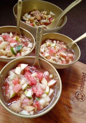 A picture of Melon mint infuse fruits salad.