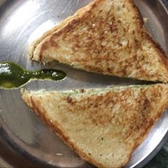 A picture of Simple veg mayonnaise sandwich 🥪.
