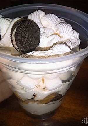 Una foto de Postre oreo en vaso