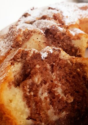 Foto di Ciambellone bicolore cacao e yogurt