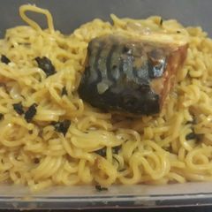 A picture of Noddles with scent leaves.