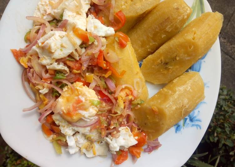 Recipe of Award-winning Unripe plantain with stir fry veggies poached eggs