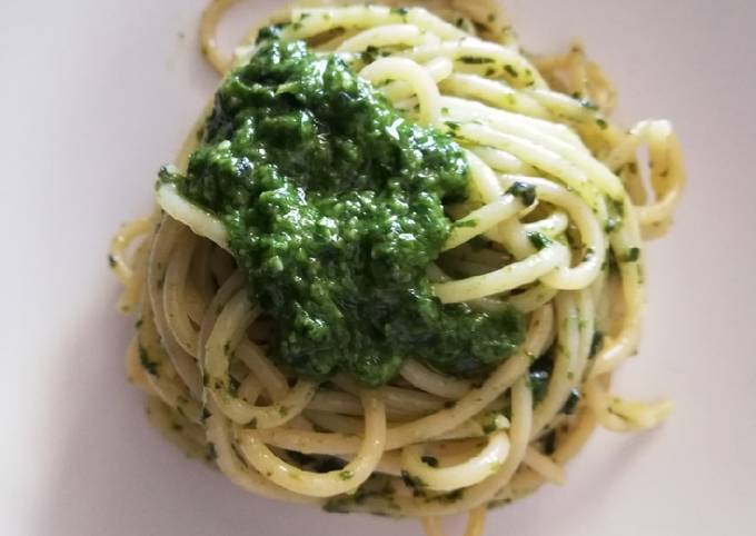 Spaghetti con pesto genovese 🌿😋