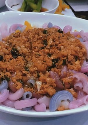 Hình của món Nui sốt thịt.