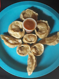 सोयाबीन मोमोज (soyabean momos recipe in marathi) रेसिपी चे मुख्य फोटो
