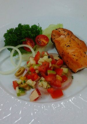รูปของ Grill Salmon with Tropical Salsa