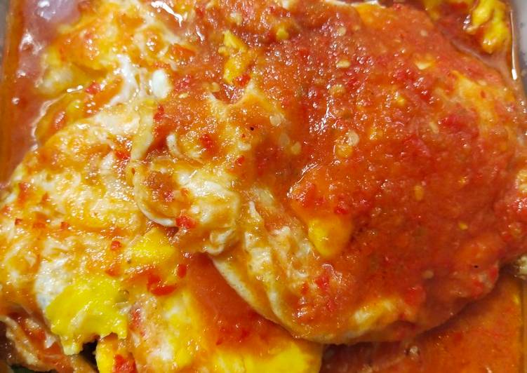 Resep Telur Mata Sapi Sambal yang Lezat