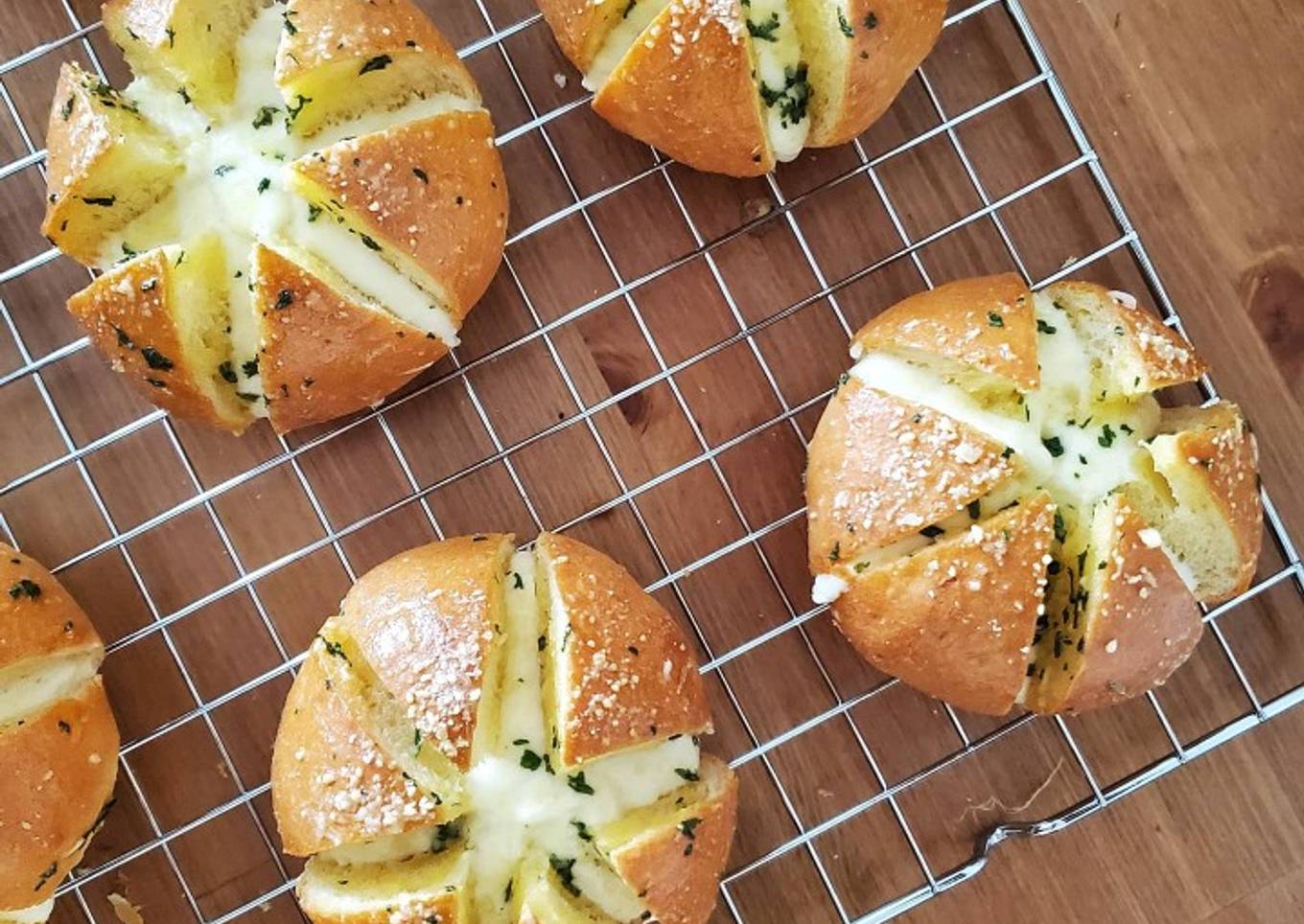 Korean Cream Cheese Garlic Bread