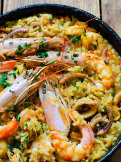 Una foto de Paella de mariscos
