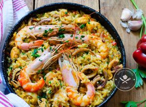 Una foto de Paella de mariscos