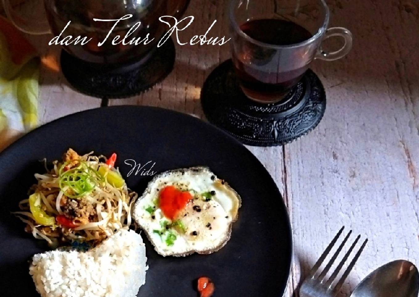 Bagaimana Membuat Nasi Berserat, Tumis Kecambah Oncom & Telur Rebus,
Enak Banget