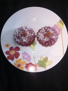 બીટ ના લાડુ (Beetroot Ladoo Recipe In Gujarati) રેસીપી મુખ્ય ફોટો