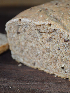 Una foto de Pan de harina integral + Proteínas