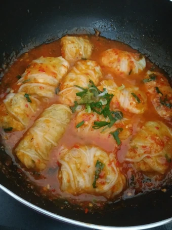 Cara Gampang Menyiapkan Resep Sawi gulung ayam kuah pedas yang Enak Banget Anti Ribet, Sempurna